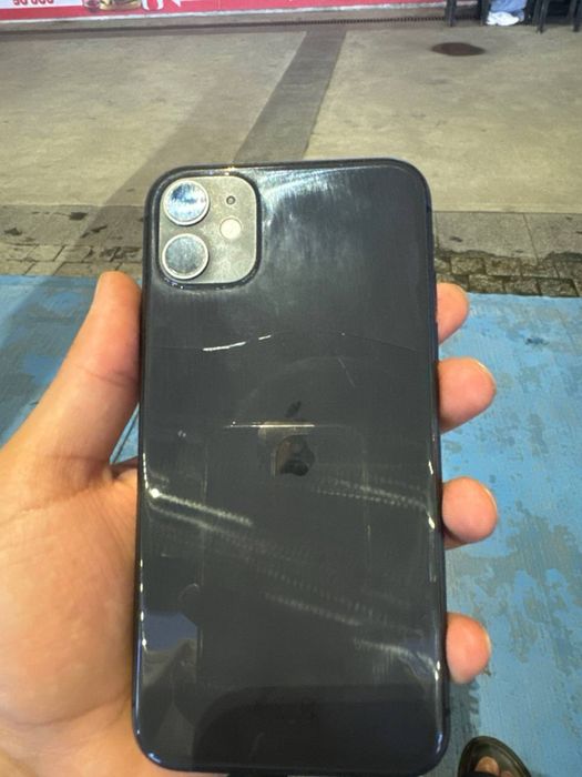 Iphone 11 64 gb yomkost 71%