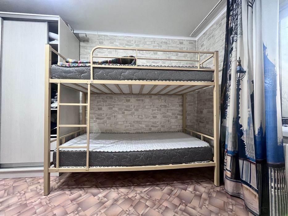 Продам двухъярусную кровать