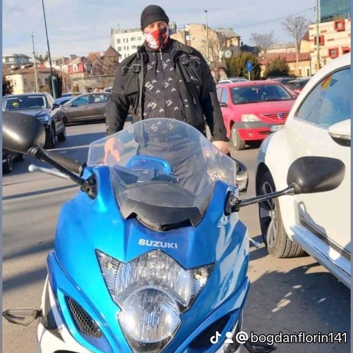 Vând Suzuki  gsx650f