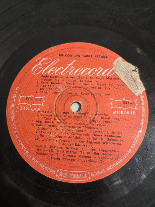 Vinil - Melodii din țările frățești