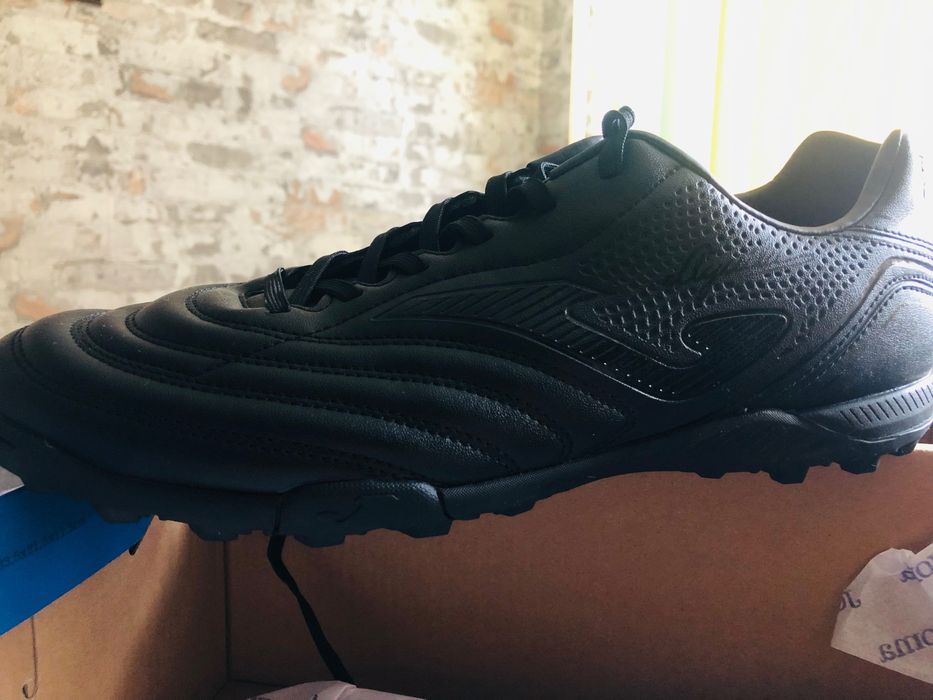 Футболни стоножки Joma Aguila 2521 TF