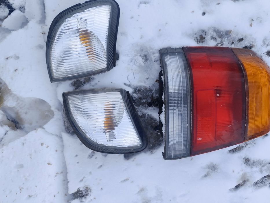 Ляв и сто п и ляв и десен мигач за subaru forester 2000 година