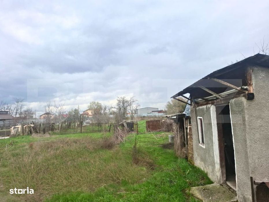 Casa (la rosu) + teren 2522 mp – ideala pentru personalizare - Cost