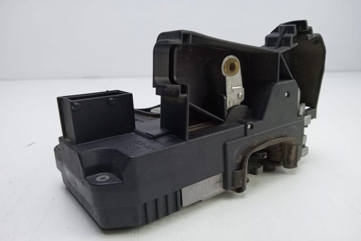 Broasca  usa spate  8200008468 Nissan Primastar  seria