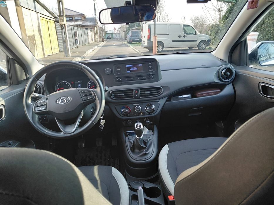 Vând hyundai i10