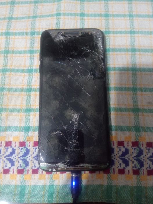 Продам Samsung А6 model-(a600)