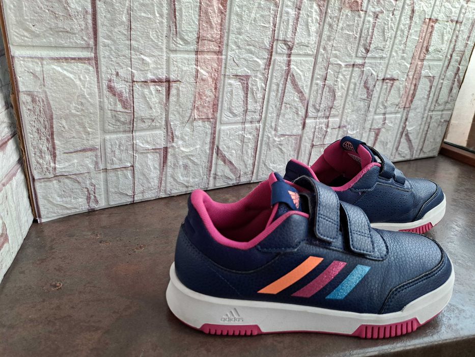 детски маратонки,кецове,спортни обувки,адидас,Adidas,номер 36