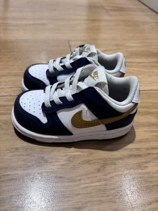 Pantofi copii nike marimea 22