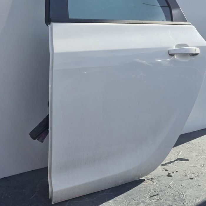 Portiera usa stanga spate Opel Astra J