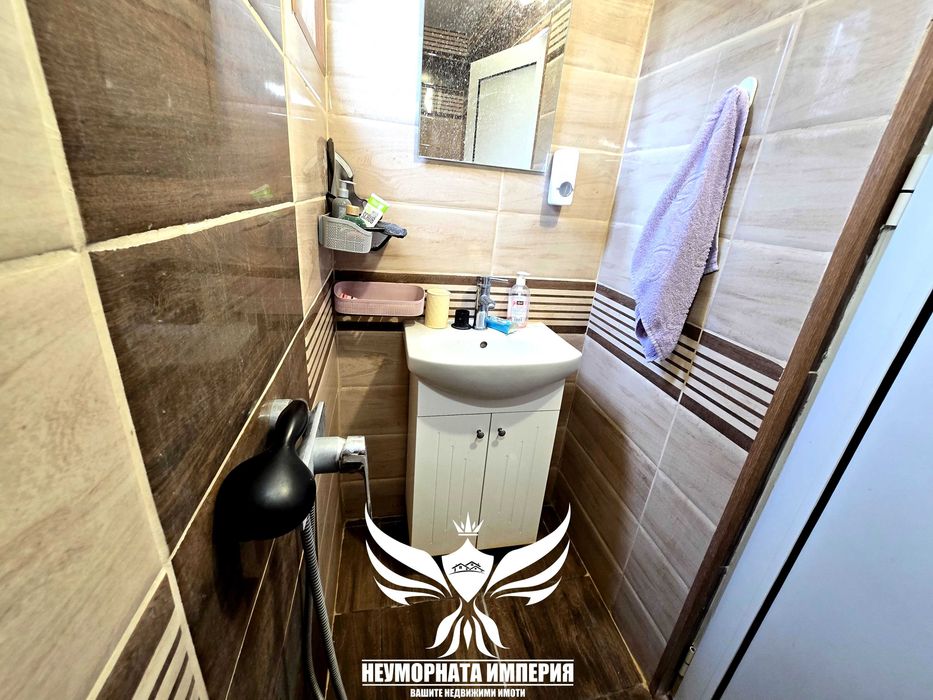 Продавам тристаен апартамент с площ от 68кв.м. на първи етаж с 1/2 от двор 315кв.м. в гр.Асеновград, квартал Зъбче - снимка 8