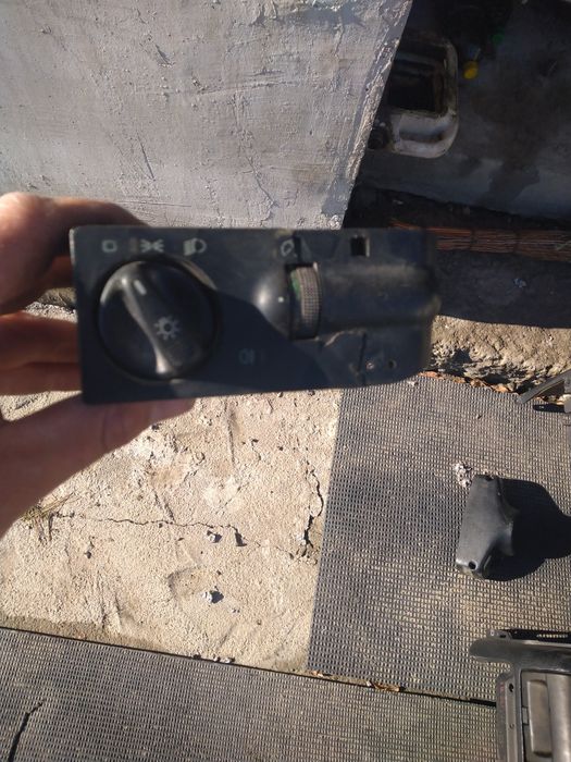 Запчасти кузовные и т. д. вента гольф