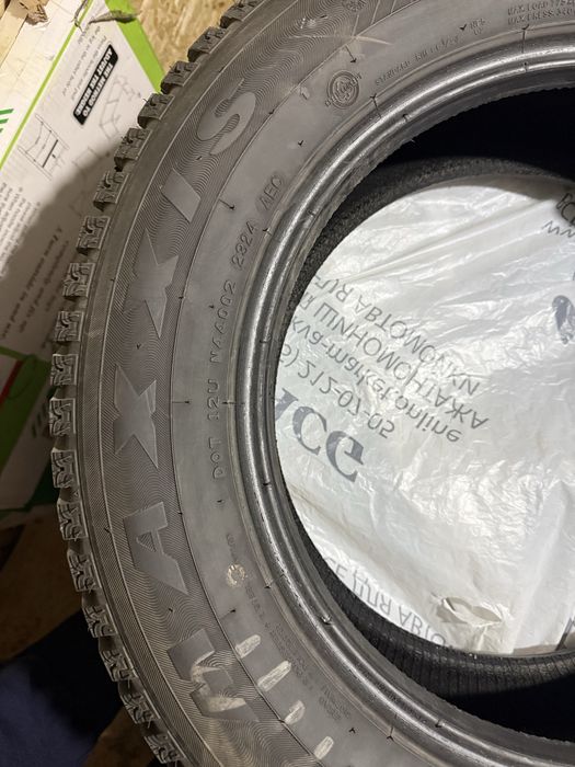 Продам шины на  R 16