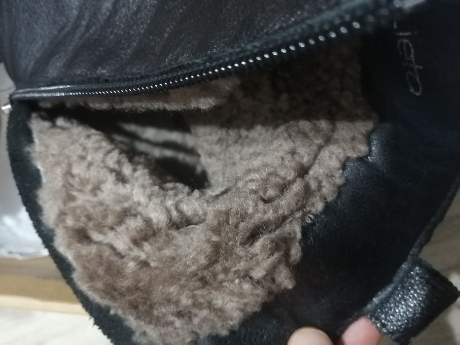 Срочно продам зимние сапоги