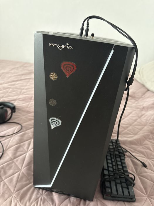 Unitate,tastatura,monitor nou,casti