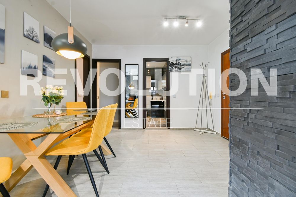 Дава се под наем Тристаен апартамент в София, Витоша - 108 кв.м за 830 € - Снимка #2