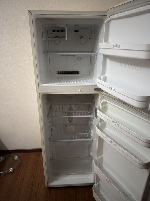 Продается холодильник