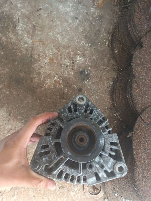 Vând alternator Man 18.440