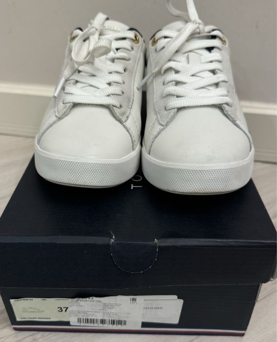 Продаются кеды Tommy Hilfiger (оригинал).