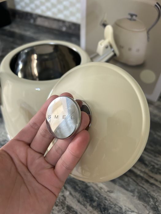 Срочно Smeg  чайник