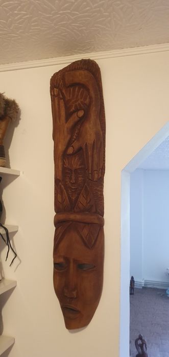 Vând colecție măști lemn