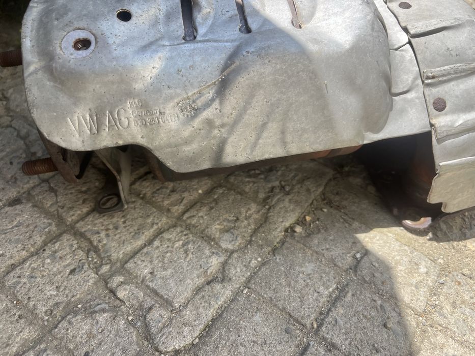 Продавам катализатор за шкода 3 цилиндров