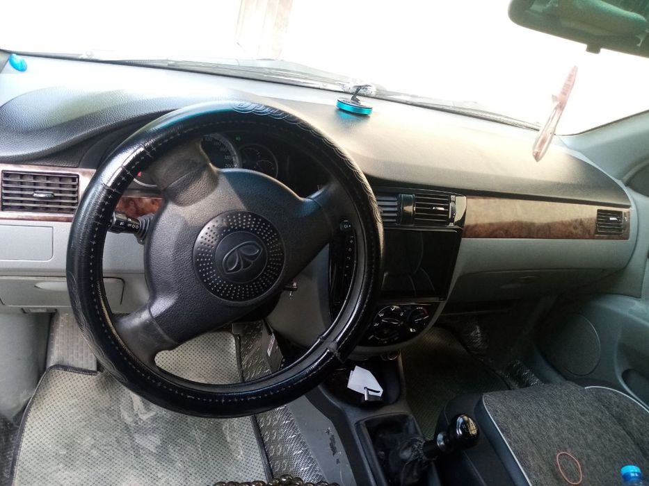 Lasetti 1.8 mexanika. Holati ortacha. Barter bor damasga. Kraska 30%..