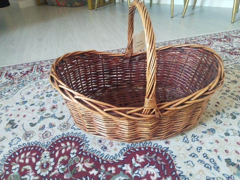 Плетёная корзина