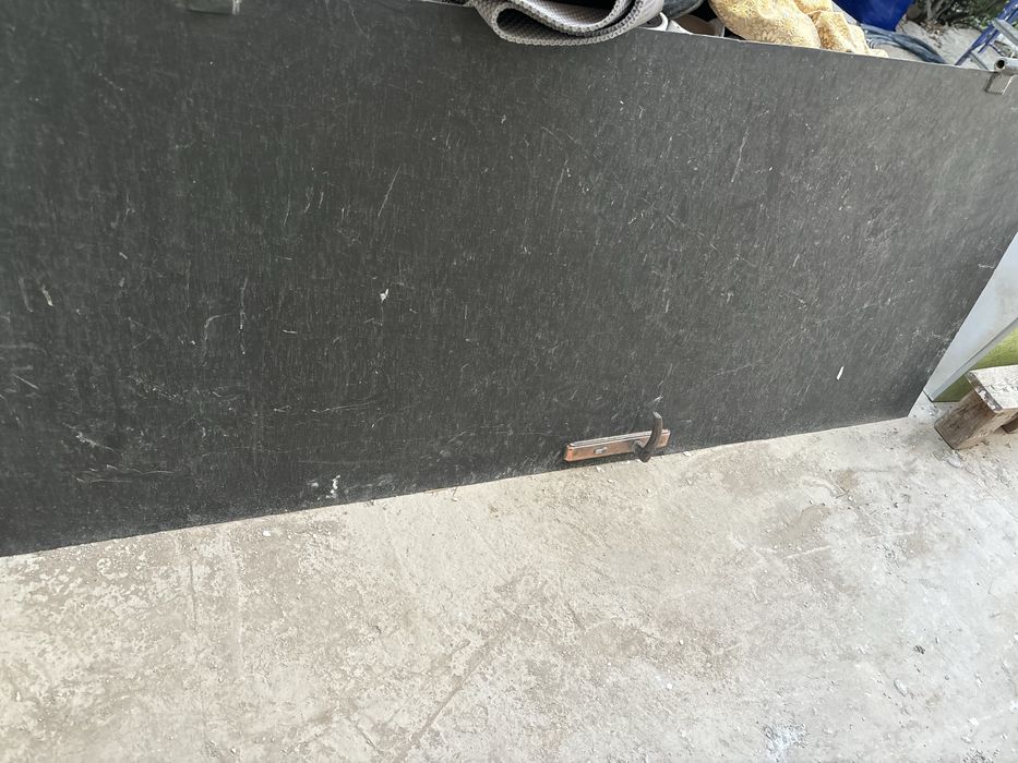 Есиктер двери очень в хорошем состоянии