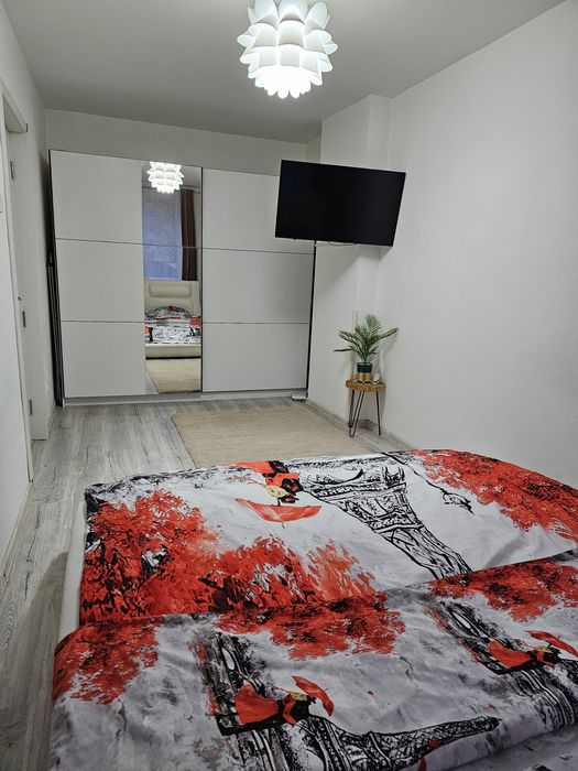 Inchiriez apartament cu o camera,langa Vivo mall,la parter