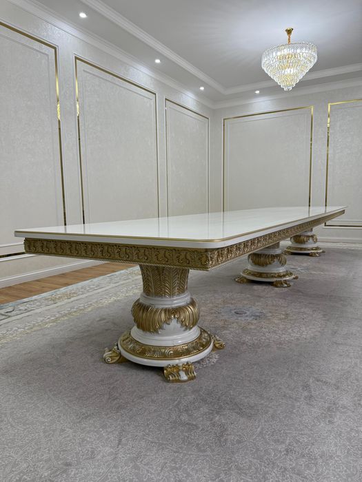 Стол сатылады почти новый