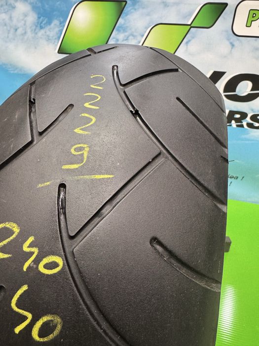 240 40 18 Anvelopa Moto Metzeler Maraton Me880 Cauciuc Spate C2229