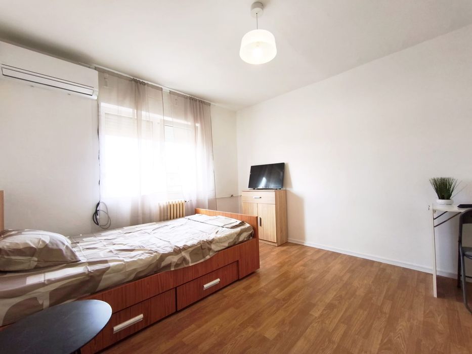 Garsonieră modernă de închiriat, etaj 2 – Calea 6 Vânători