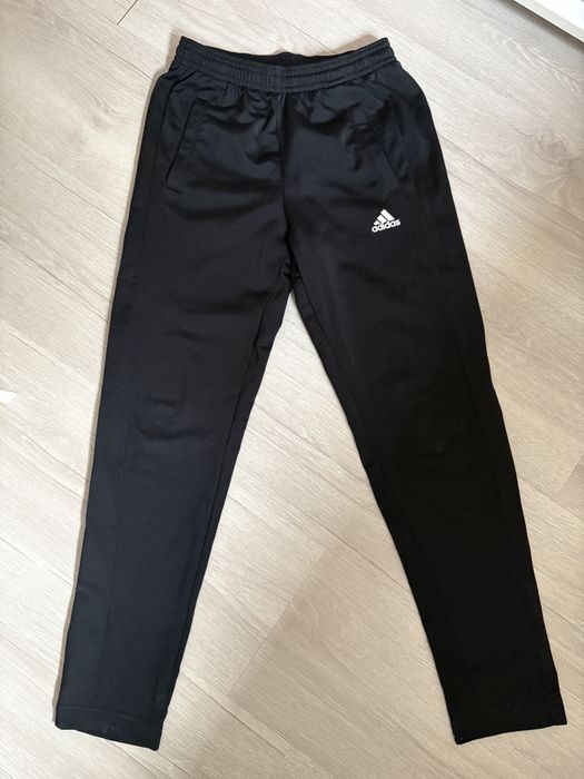Детски панталон и суитшърт на Adidas (оригинални са)
