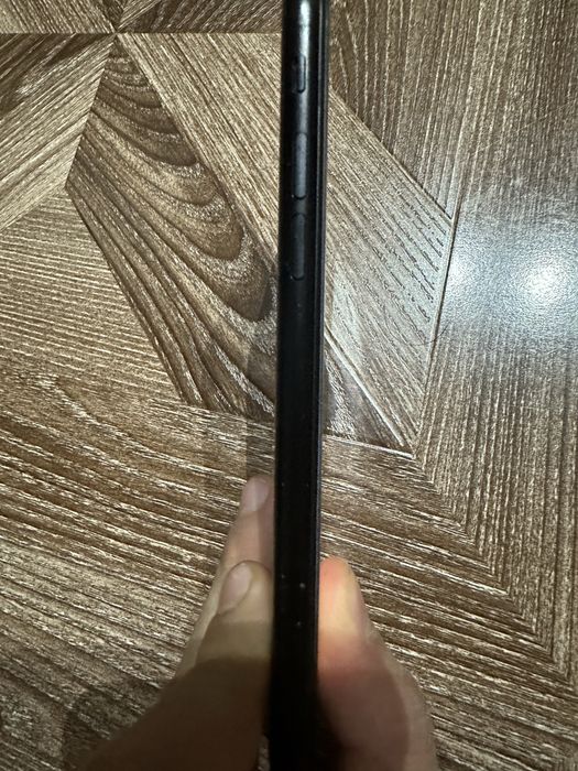 Продается айфон 7