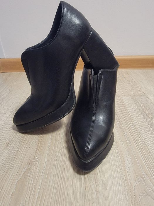 Продам обувь б/у