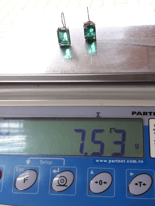 Cercei din aur de 14K cu Smarald de laborator – gramaj 7,53 gr
