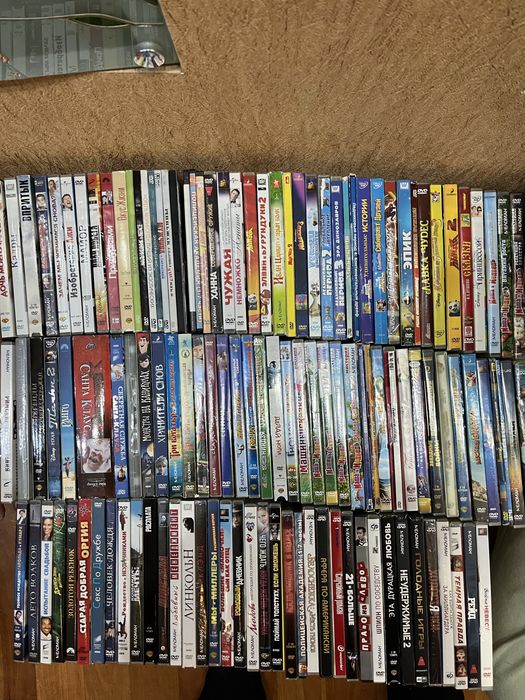 Лицензионные DVD (ДиВиДи) и CD (СиДи) диски