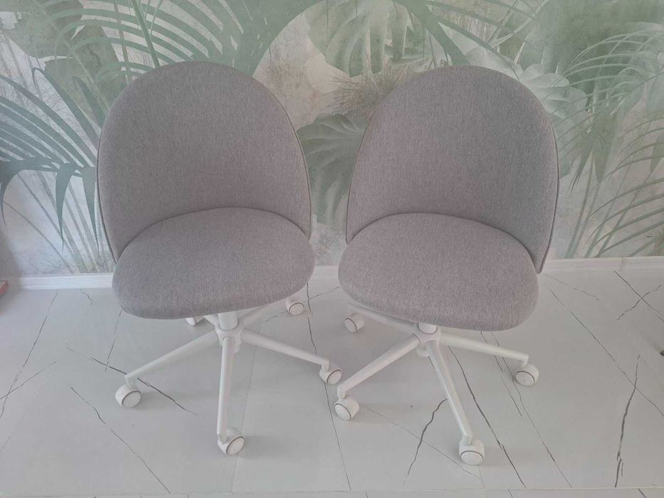Офис столове в отлично състояние