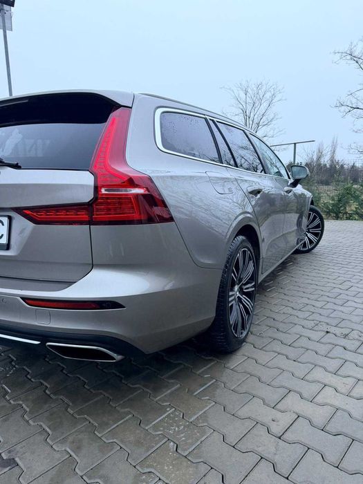 Volvo V60 2021 AWD T6 341cp Plug-in Hybrid