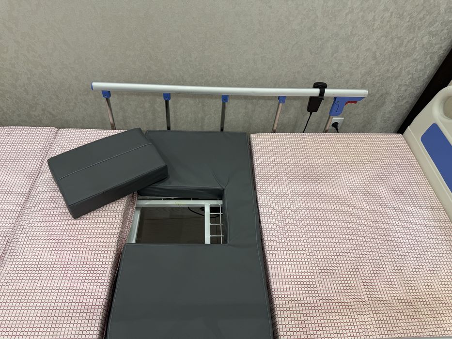 Медицинская кровать