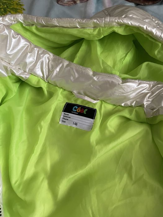 Куртки девочки и мальчика