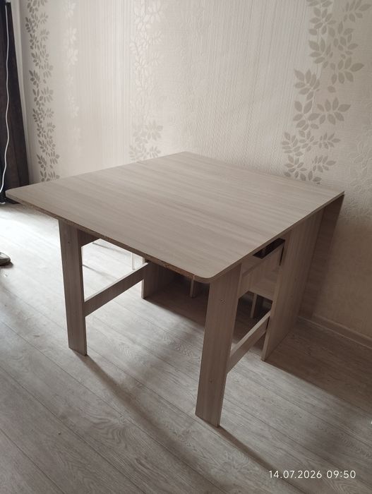Продам стол складной