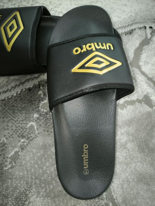 Slapi umbro nr44 noi