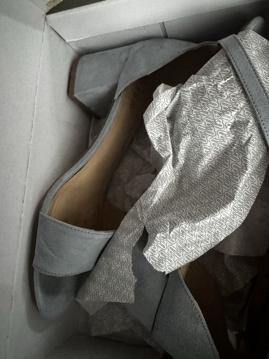 Sandale 41 Bullboxer aproape noi