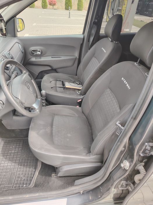 Vând Dacia Lodgy Stepway Stepway cu factura