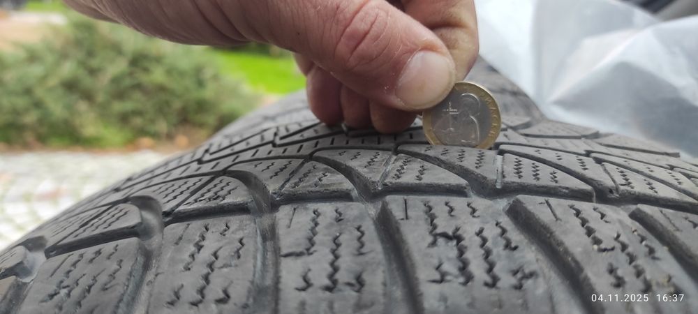 4 броя  зимни гуми "Bridgestone "