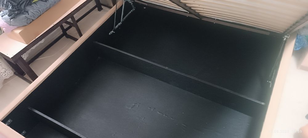 Продам двухспальную кровать