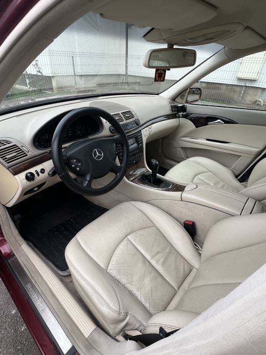 MERCEDES-BENZ E-Class 0 — imagine 3