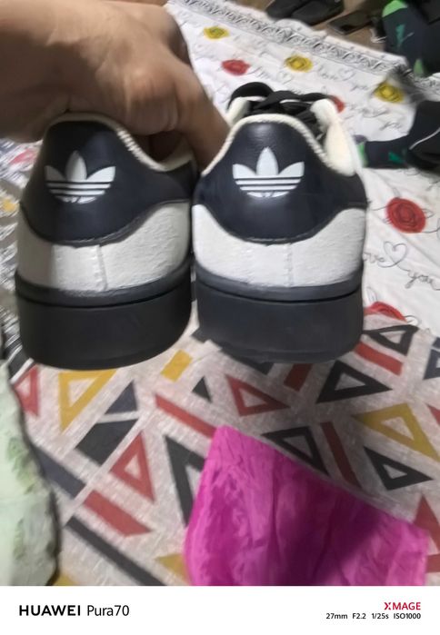 Продам кроссовки адидас 45 новые