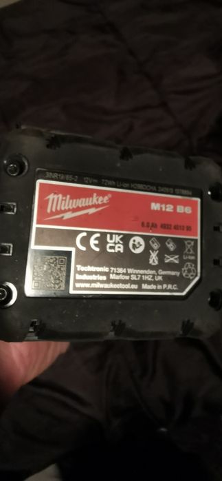 vand pistol pentru pop-nituri cu acumulator Milwaukee M12 BPRT.